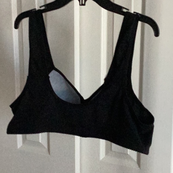 2 snap front bralettes with snaps - Picture 5 of 8